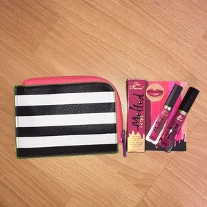 Ⓜ️SOLDⓂ️ sephora pouch and too faced melted latex